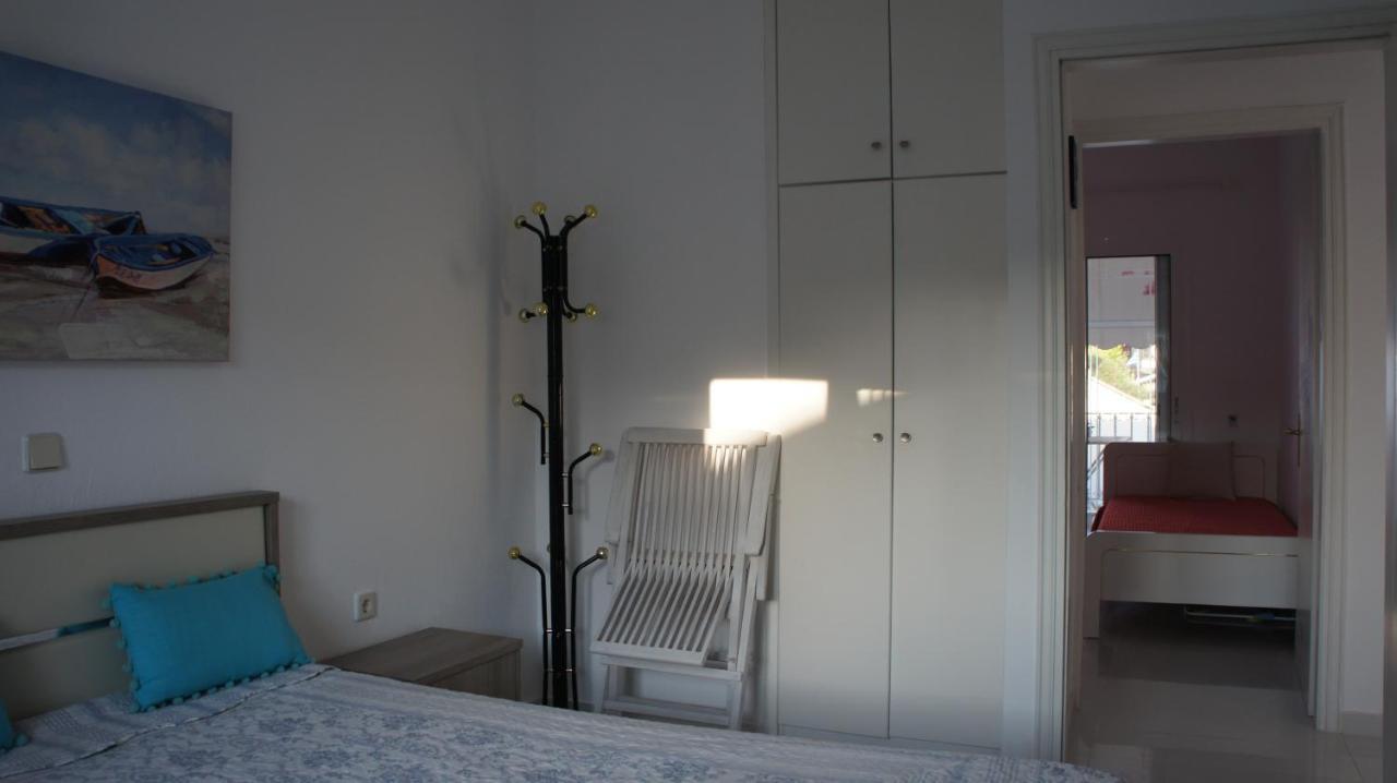 Apartment Christina Pefkochori Bagian luar foto